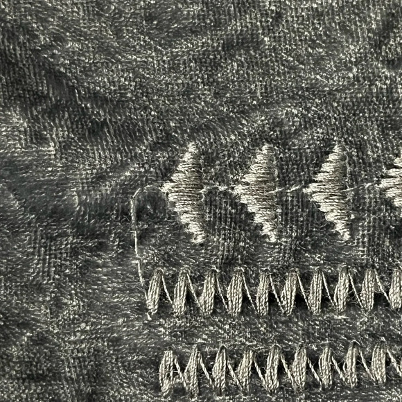 Chelsea & Theodore Black Crushed Velvet Embroidered Mini Dress Women’s S - Picture 10 of 10